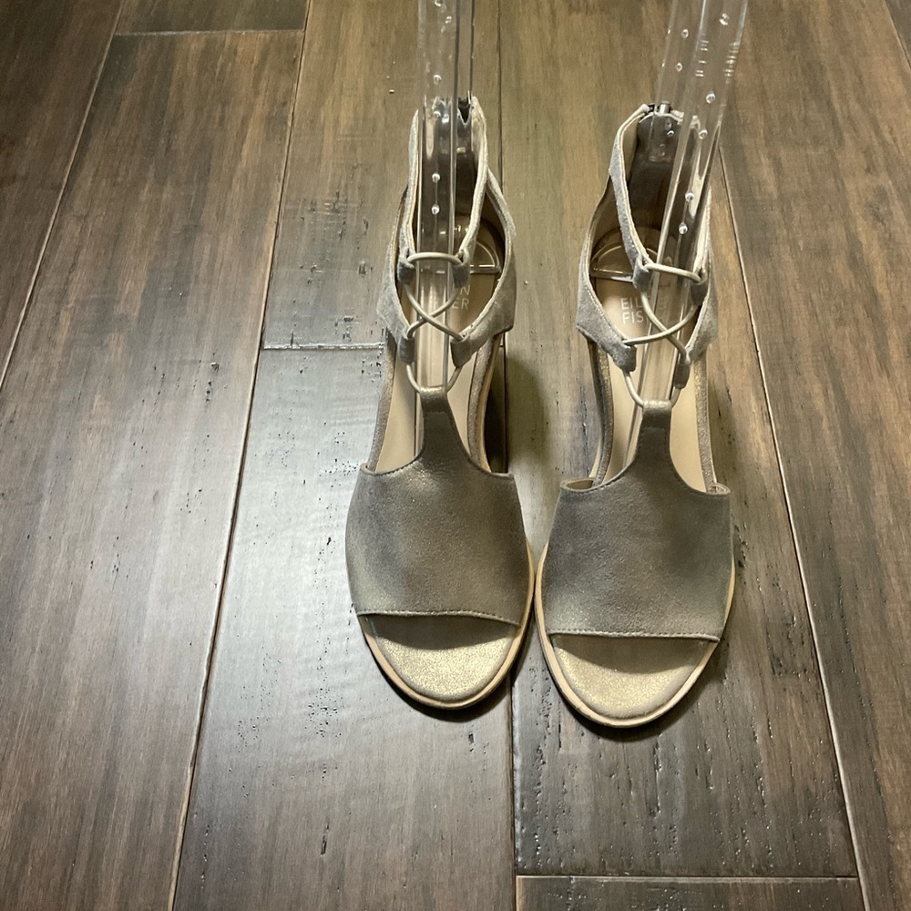 Eileen Fisher Lou Block Heel Sandal Metallic Platinum Size 5.5